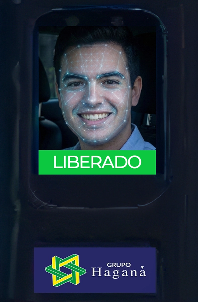 O sistema verifica se a pessoa está devidamente autorizada.